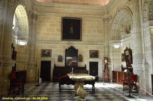 28 LA CATHEDRALE ET LE FORTERESSE DE L INCARNATION (85)